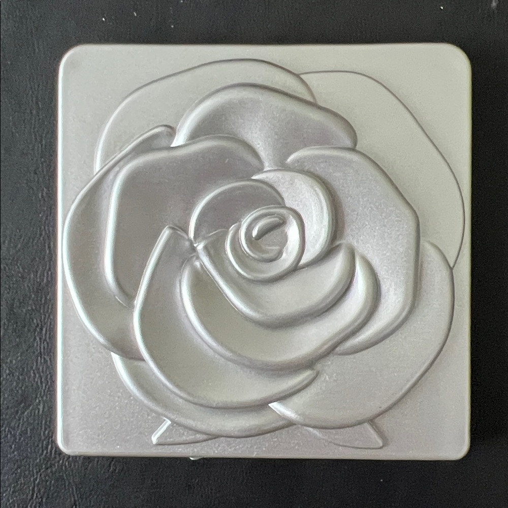 THE CREME SHOP MON CHERI DEEP PINK POWDER BLUSH & SILVER TONE
TWO SIDED MIRROR - Picture 5 of 9